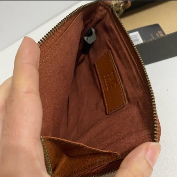 ⭐️ SALE⭐️ Nwt Frye Gift set - Picture 6 of 6